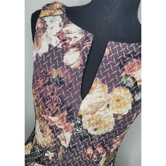Anthropologie Dresses & Skirts - Tabitha Anthropologie Quilted Sheath Dress Size 2 Floral Textured Sleeveless